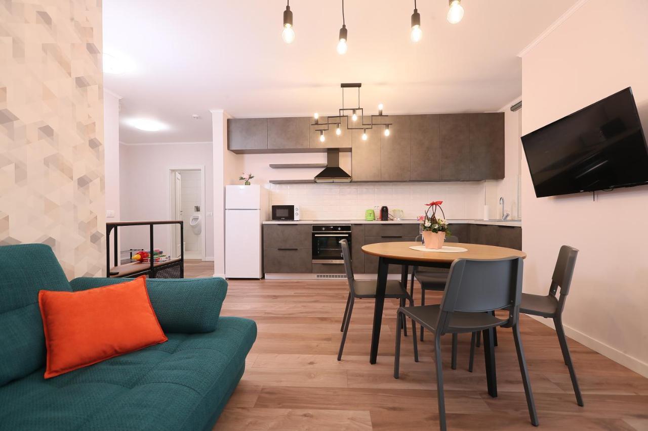 Julia'S Apartment Oradea Luaran gambar