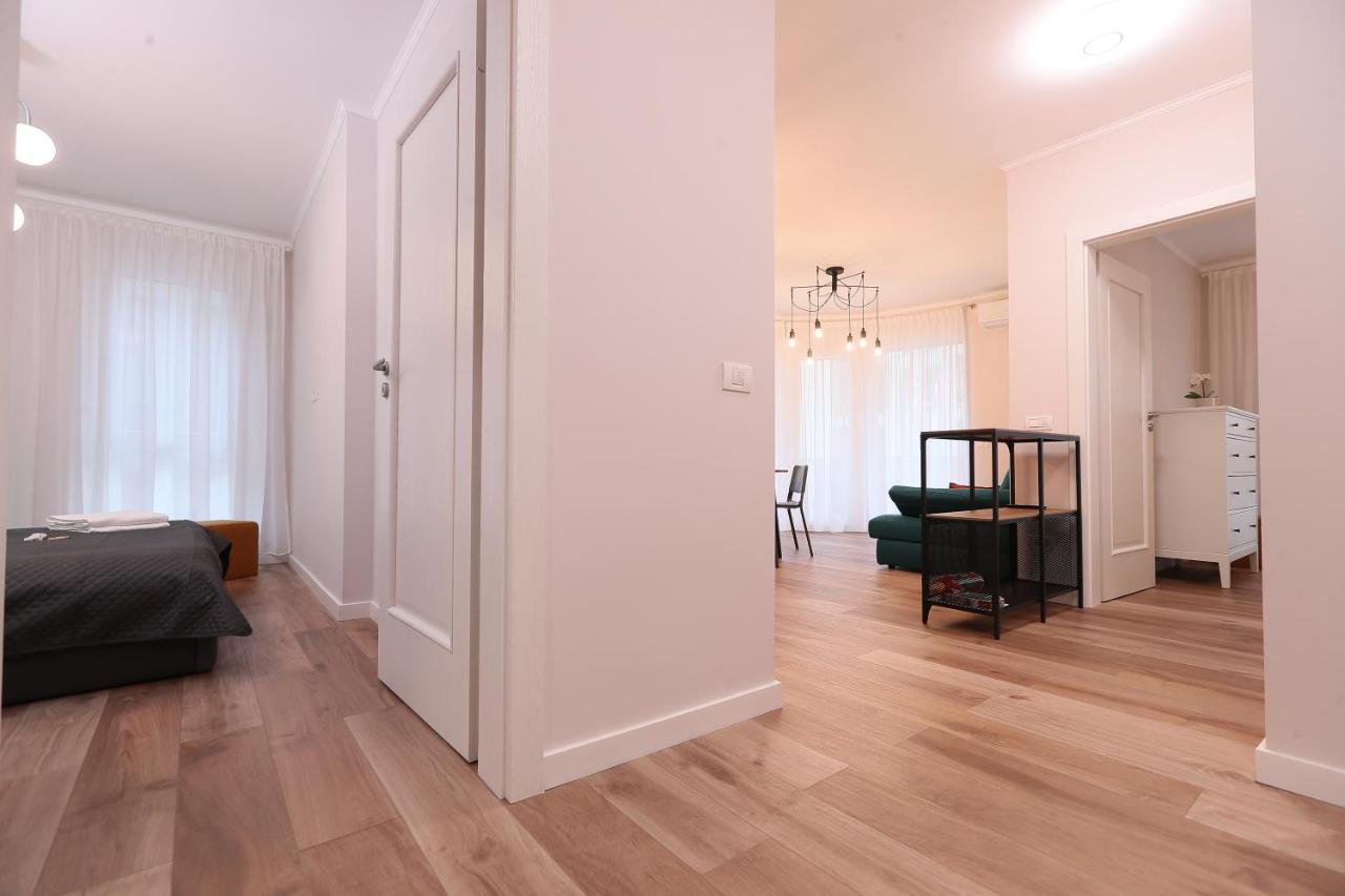 Julia'S Apartment Oradea Luaran gambar