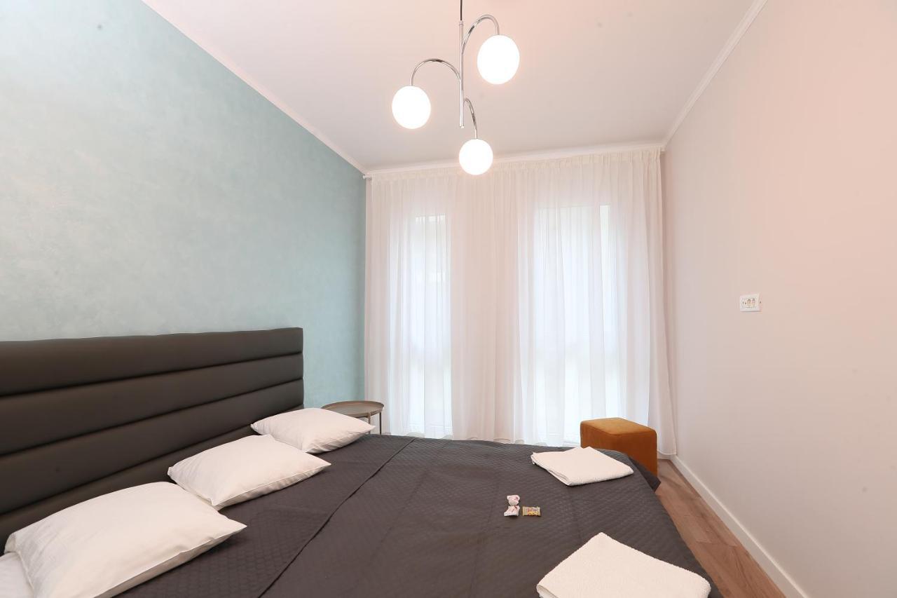Julia'S Apartment Oradea Luaran gambar