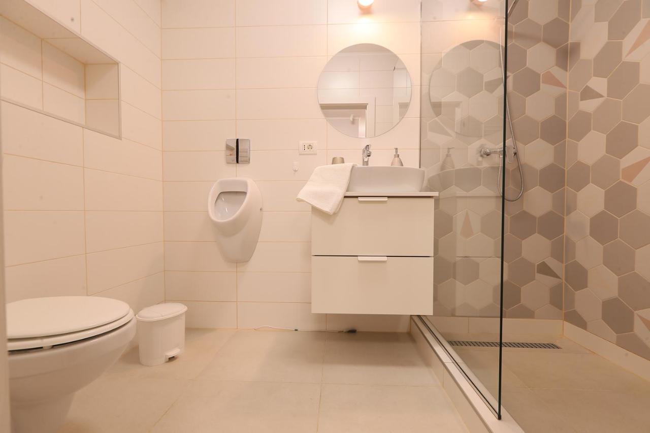 Julia'S Apartment Oradea Luaran gambar
